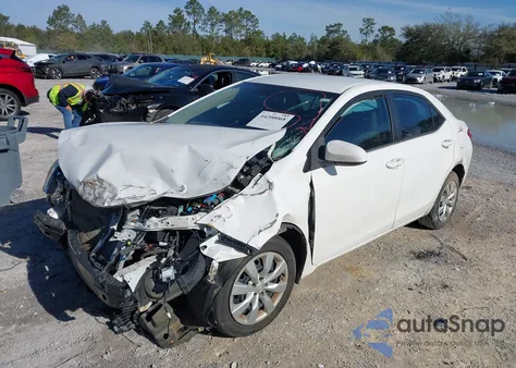 2016 Toyota Corolla Le z USA, uszkodzony, nr VIN 2T1BURHE4GC535947